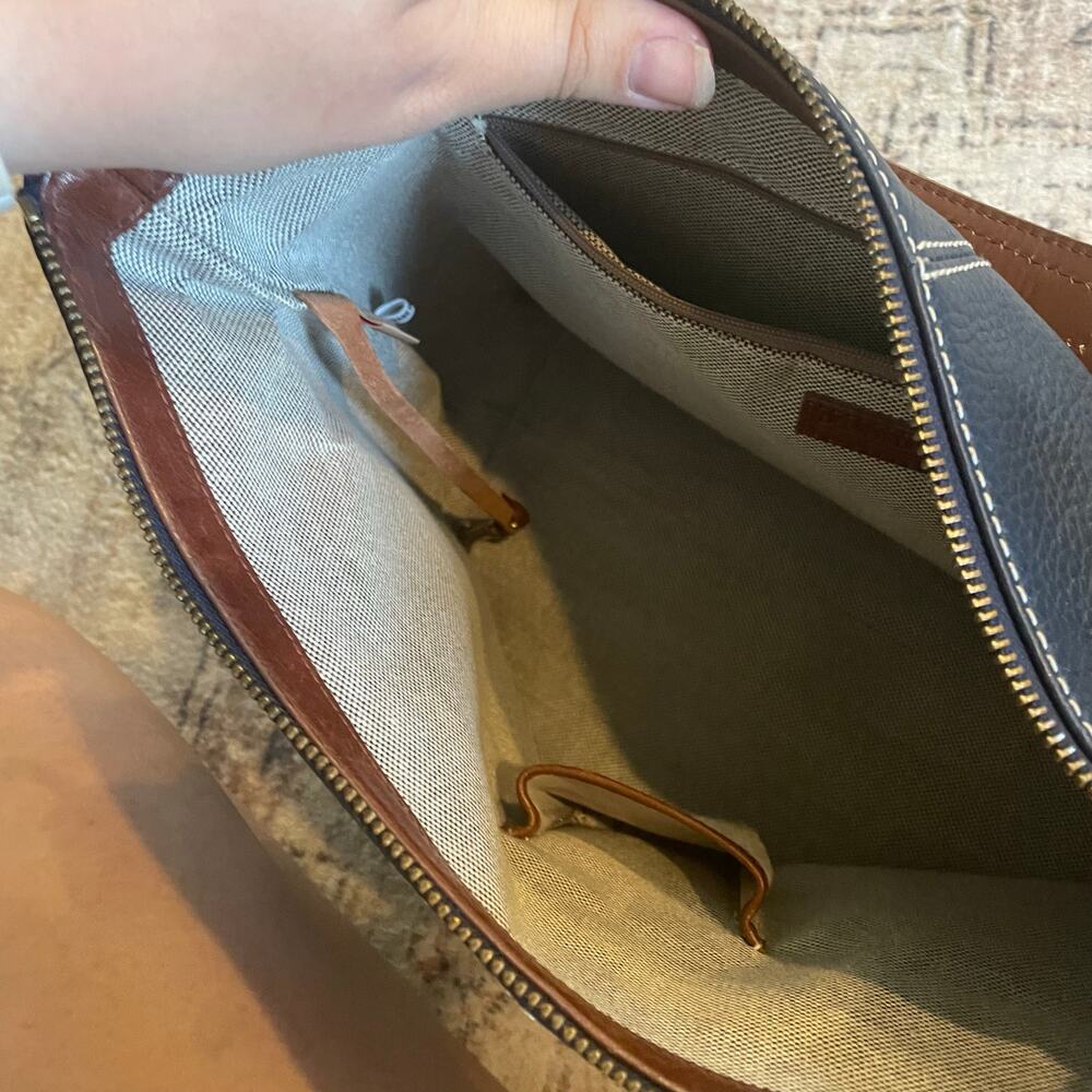 Dooney & Bourke Mary Bag Marine Blue Pebbled Leather Hobo Purse Navy EUC - Picture 8 of 9